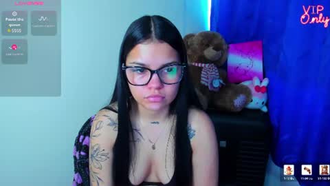 Snapshot of emma_boo_ chatting on July 2026 03:14:02 PM emma_boo_ online show from July 2026 03:14:02 PM