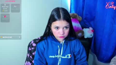 Snapshot of emma_boo_ chatting on July 2026 04:11:01 PM emma_boo_ online show from July 2026 04:11:01 PM
