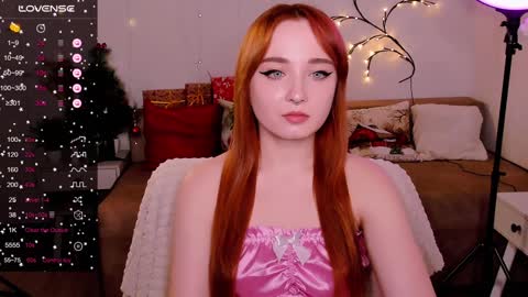 Snapshot of emma_chery chatting on December 2024 05:00:02 PM Emma online show from December 2024 05:00:02 PM