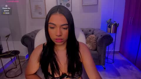 Snapshot of emma_connor1 chatting on February 2026 06:33:02 AM Emma online show from February 2026 06:33:02 AM