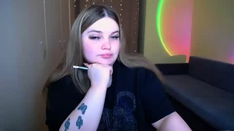 Snapshot of emma_dorn chatting on June 2026 09:34:02 AM Eva online show from June 2026 09:34:02 AM