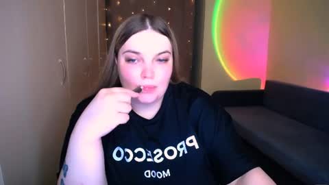 Snapshot of emma_dorn chatting on July 2026 04:14:02 AM Eva online show from July 2026 04:14:02 AM