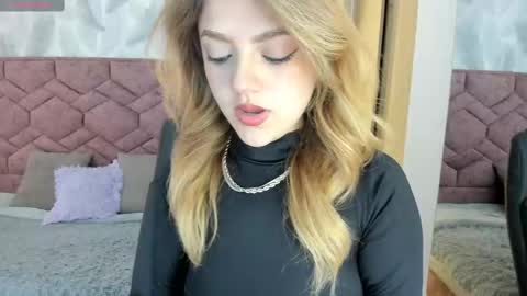 Emma  online show from October 2025 05:59:01 AM