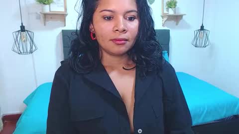 Snapshot of emma_hassani chatting on February 2026 04:16:01 PM Tell me Emma online show from February 2026 04:16:01 PM