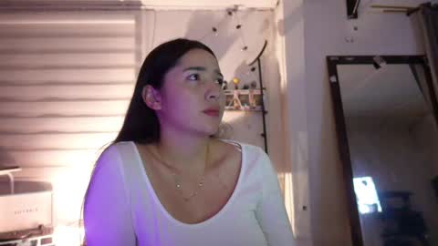 Snapshot of emma_johnson_ chatting on December 2024 04:25:02 AM emma_johnson_ online show from December 2024 04:25:02 AM