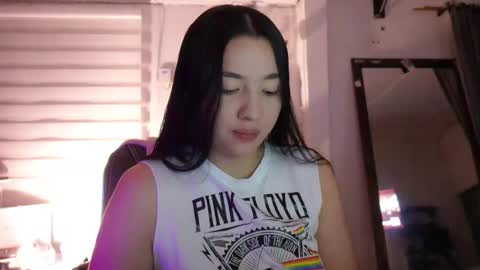 Snapshot of emma_johnson_ chatting on December 2024 02:32:01 AM emma_johnson_ online show from December 2024 02:32:01 AM