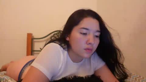 Snapshot of emma_johnson_ chatting on January 2025 03:51:02 AM emma_johnson_ online show from January 2025 03:51:02 AM