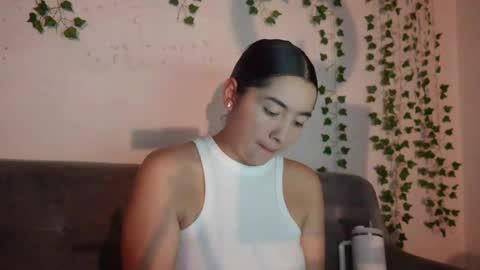 Snapshot of emma_johnson_ chatting on January 2025 02:27:02 AM emma_johnson_ online show from January 2025 02:27:02 AM