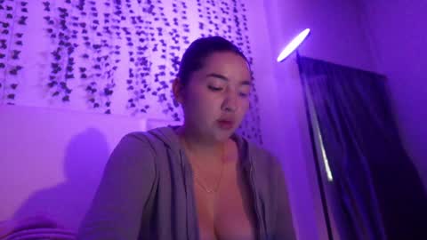 Snapshot of emma_johnson_ chatting on October 2025 01:57:01 AM emma_johnson_ online show from October 2025 01:57:01 AM