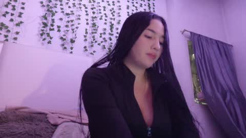 Snapshot of emma_johnson_ chatting on November 2025 01:51:02 AM emma_johnson_ online show from November 2025 01:51:02 AM