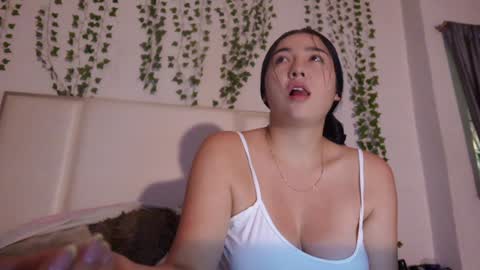 Snapshot of emma_johnson_ chatting on November 2025 02:10:01 AM emma_johnson_ online show from November 2025 02:10:01 AM