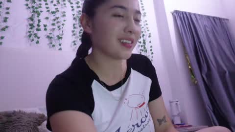 Snapshot of emma_johnson_ chatting on December 2025 03:01:01 AM emma_johnson_ online show from December 2025 03:01:01 AM