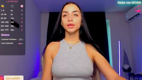 Emma online show from September 2025 07:09:02 AM