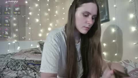Snapshot of emma_just chatting on June 2026 05:24:02 PM emma_just online show from June 2026 05:24:02 PM