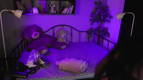 Emma online show from March 2026 02:04:02 AM