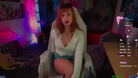 Snapshot of emma_luna059 chatting on February 2026 01:51:01 PM LUNA online show from February 2026 01:51:01 PM