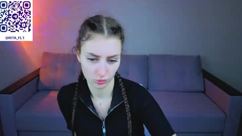 Snapshot of emma_myer chatting on April 2026 01:41:02 AM Emma Myer online show from April 2026 01:41:02 AM
