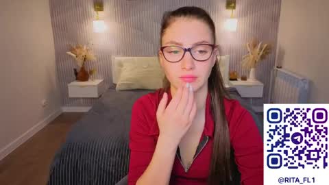 Snapshot of emma_myer chatting on May 2026 02:08:01 AM Emma Myer online show from May 2026 02:08:01 AM