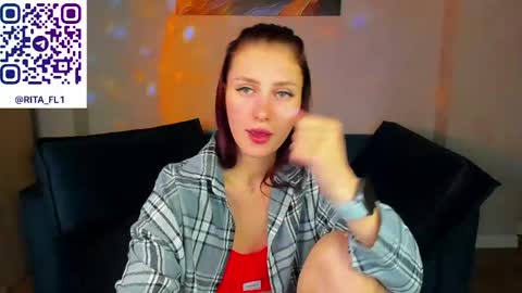 Snapshot of emma_myer chatting on May 2026 02:25:01 PM Emma Myer online show from May 2026 02:25:01 PM