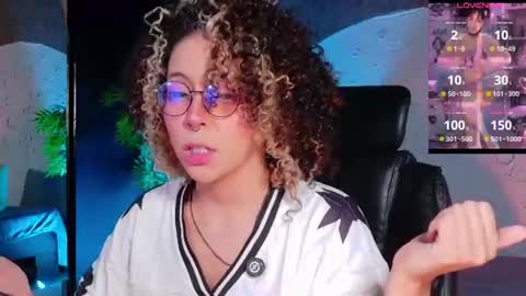 Snapshot of emma_nakamura chatting on June 2026 10:09:01 AM online show from June 2026 10:09:01 AM