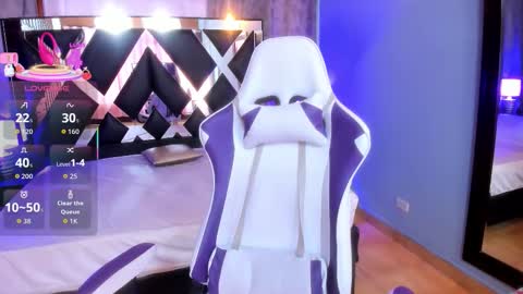 Emma  online show from January 2026 06:55:02 PM