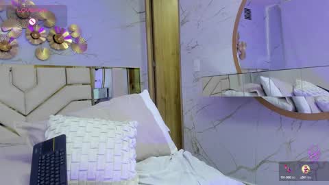 Emma online show from December 2024 09:27:01 PM