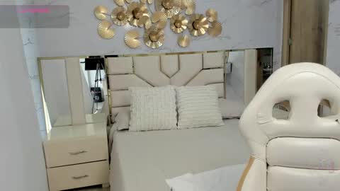 Emma online show from December 2024 06:24:02 PM