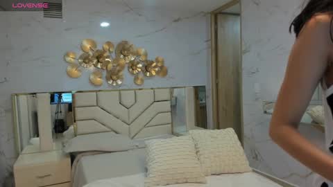 Emma online show from December 2024 10:22:02 AM