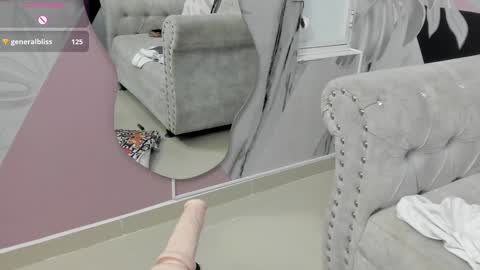 Emma online show from January 2025 10:37:02 PM