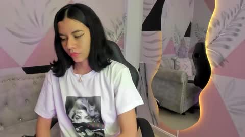 Emma online show from March 2025 06:22:02 PM