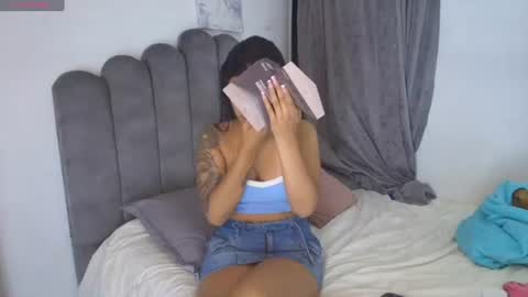 Snapshot of emma_saenz01 chatting on June 2026 05:50:02 AM emma_saenz01 online show from June 2026 05:50:02 AM
