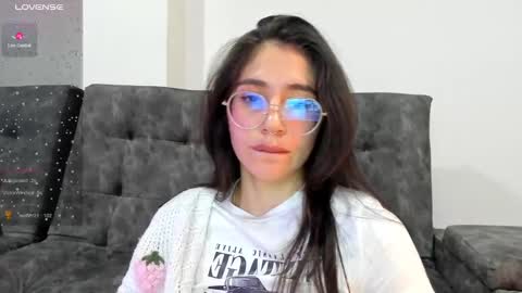 Snapshot of emma_sandovaal chatting on December 2024 07:32:01 AM Emma online show from December 2024 07:32:01 AM