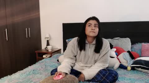 Emma online show from February 2026 07:12:01 PM