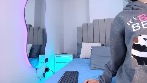 Emma online show from November 2025 11:54:02 AM