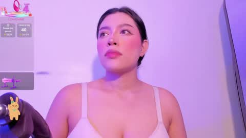Snapshot of emma_walton_ chatting on April 2026 11:35:02 AM online show from April 2026 11:35:02 AM
