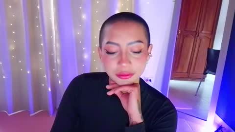 Emma web online show from February 2026 06:57:02 PM