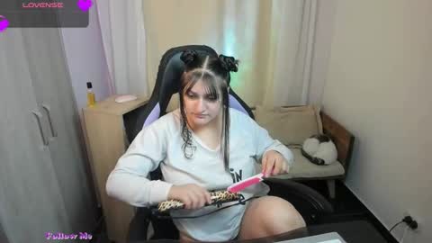 Snapshot of emmaamartinez chatting on October 2025 11:38:01 PM modelo independente online show from October 2025 11:38:01 PM