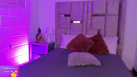 emma becket online show from December 2025 03:25:01 AM