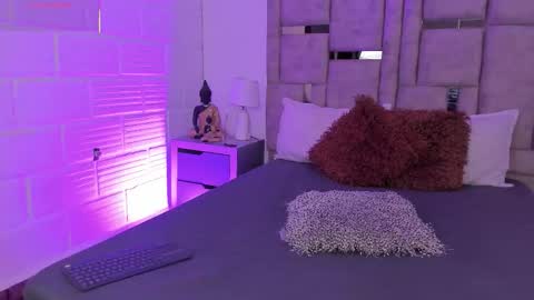 emma becket online show from December 2025 03:48:01 AM