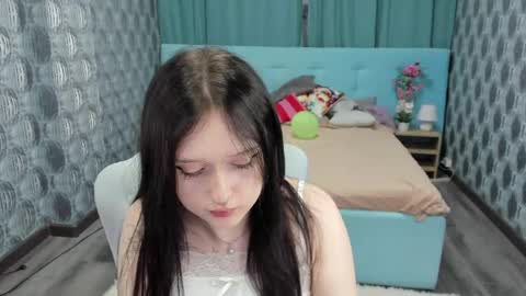 Snapshot of emmablissa chatting on May 2026 02:42:02 AM emmablissa online show from May 2026 02:42:02 AM