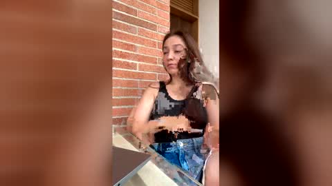 EMMA BLUE online show from February 2026 10:21:01 PM