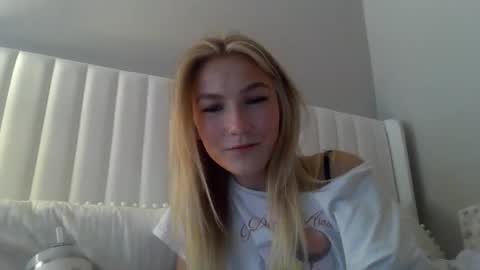 Emmaxbrooksxo online show from February 2026 12:53:01 AM