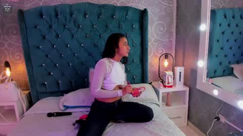 Snapshot of emmacame chatting on August 2026 11:34:01 AM Emma Came online show from August 2026 11:34:01 AM