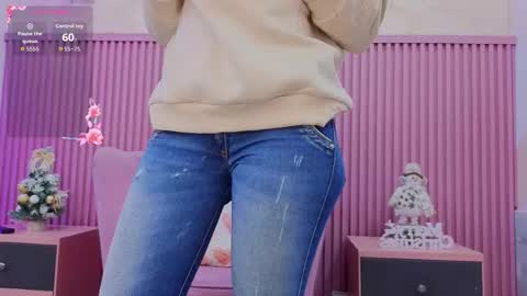 emma cortez online show from December 2025 11:49:02 AM