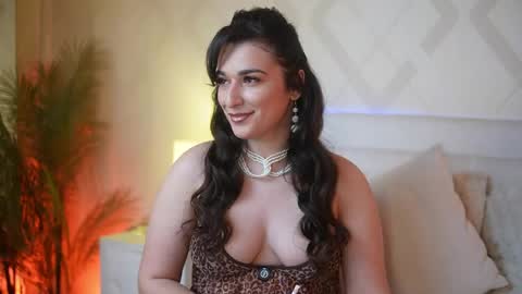 Snapshot of emmadallas chatting on May 2026 07:32:01 PM Emma online show from May 2026 07:32:01 PM