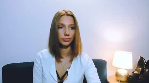 emmadesire online show from November 2025 04:01:02 PM