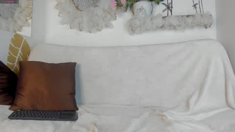 Emma Duque online show from May 2026 09:42:02 PM