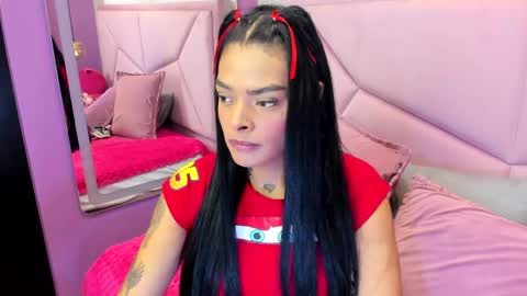 Snapshot of emmaebony_ chatting on June 2026 12:29:01 PM emmaebony_ online show from June 2026 12:29:01 PM