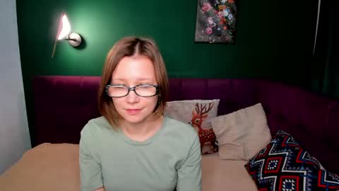 Emma 3 online show from April 2026 01:39:01 AM