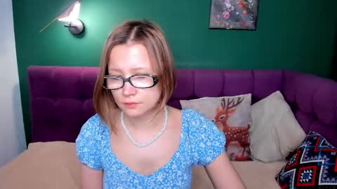 Snapshot of emmaethereal chatting on May 2026 01:35:01 AM Emma 3 online show from May 2026 01:35:01 AM